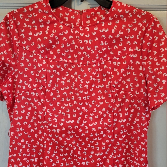 Vintage Back Bay Red White Small Whimsy Pattern Shift Dress - Picture 2 of 9